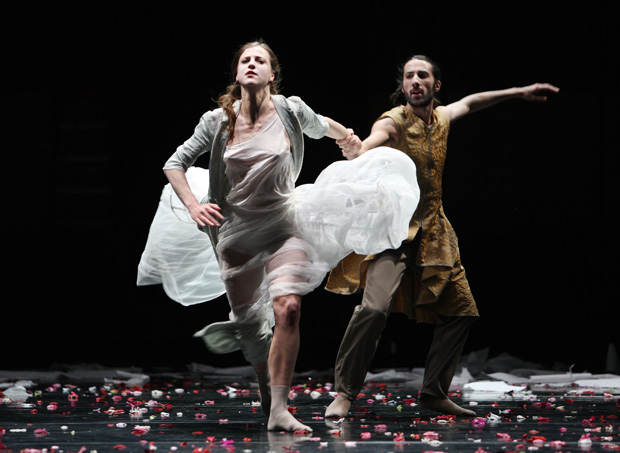 Pearl door Scapino Ballet Rotterdam (c Hans Gerritsen)
