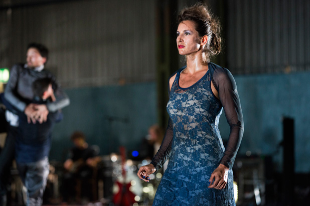 ‘HOW LONG IS NOW’ van Conny Janssen Danst